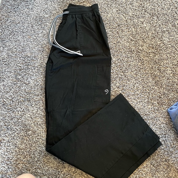 Scrubs - Picture 3 of 7